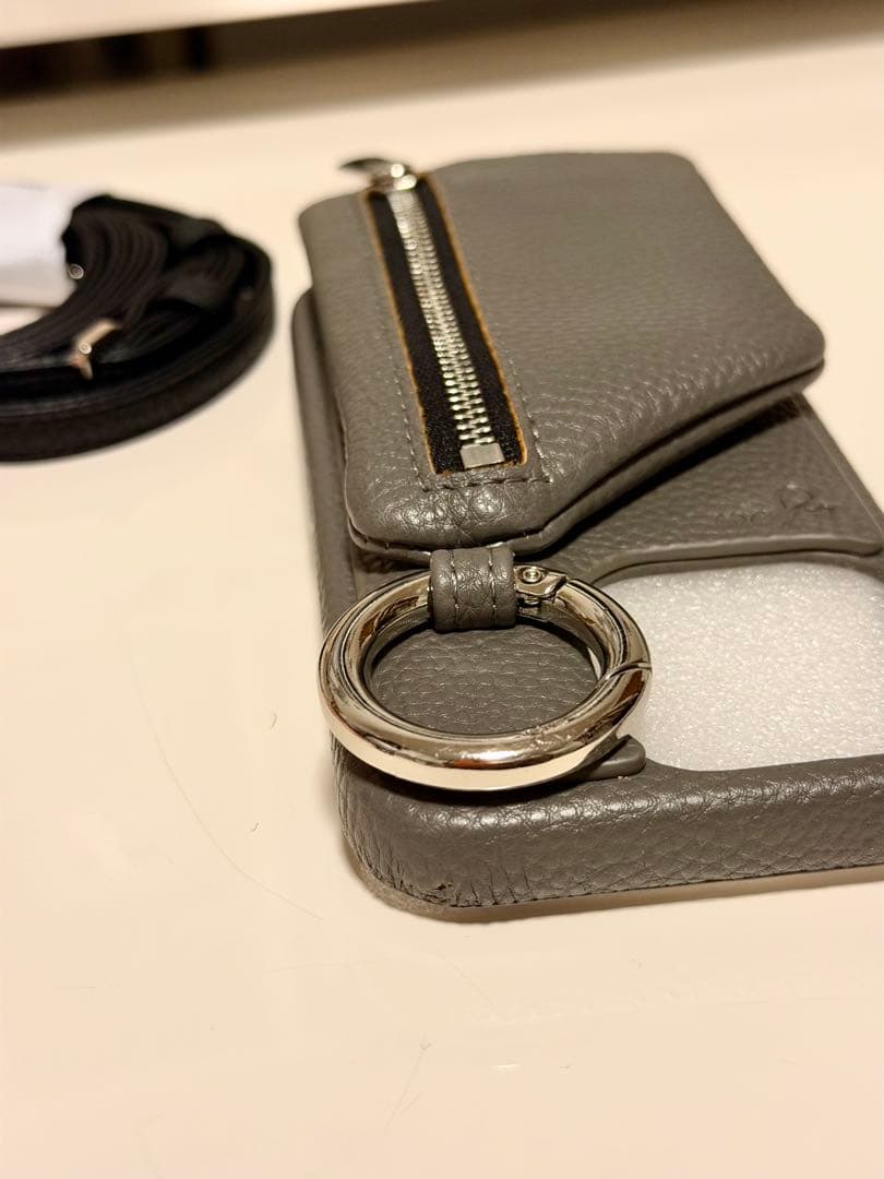 エジュー（ajew）コイルストラップ＆iPhoneケースセット