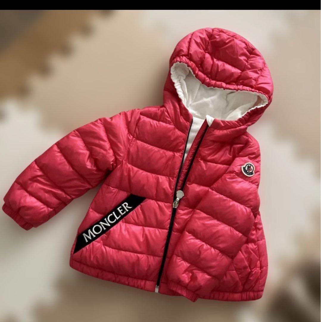 ち　　MONCLER