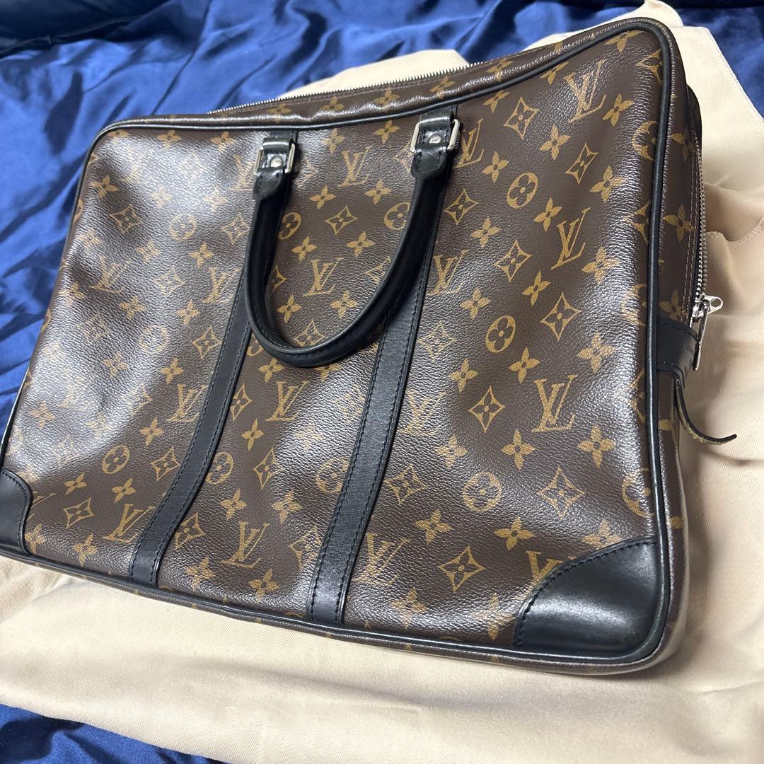 ルイヴィトン／モノグラム ポルト ドキュマン・ヴ　オワヤージュ