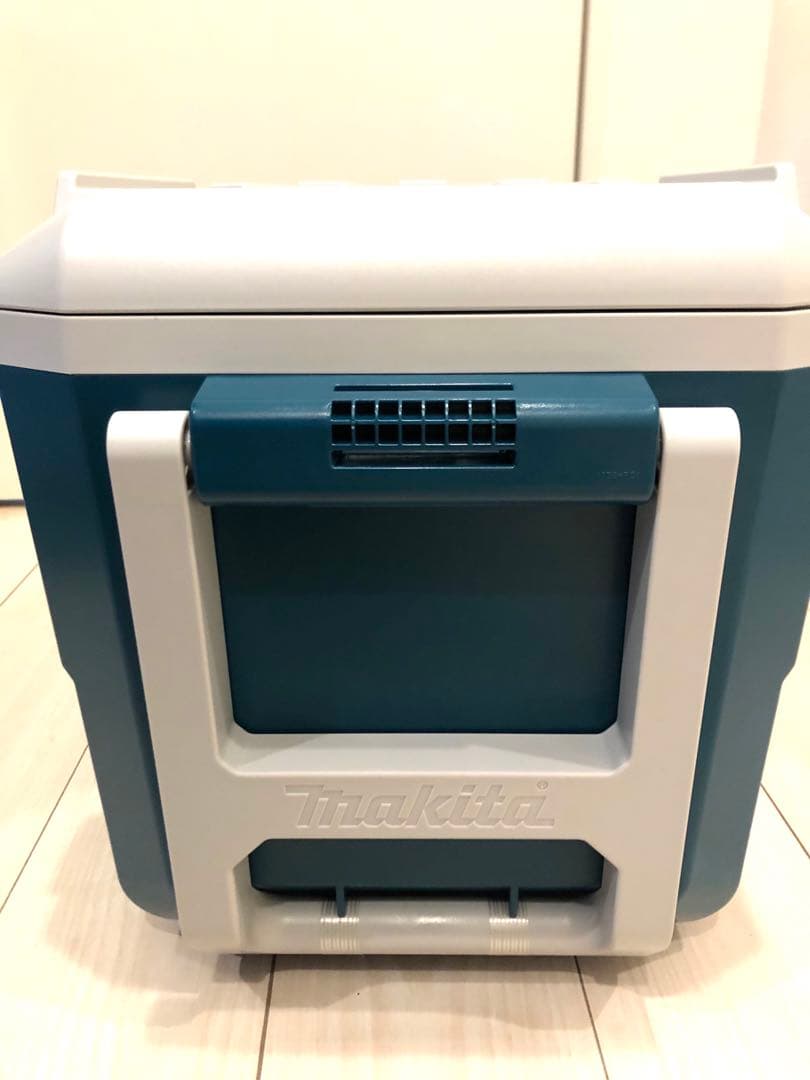 新品未使用 マキタ 充電式保冷温庫 CW180DZ