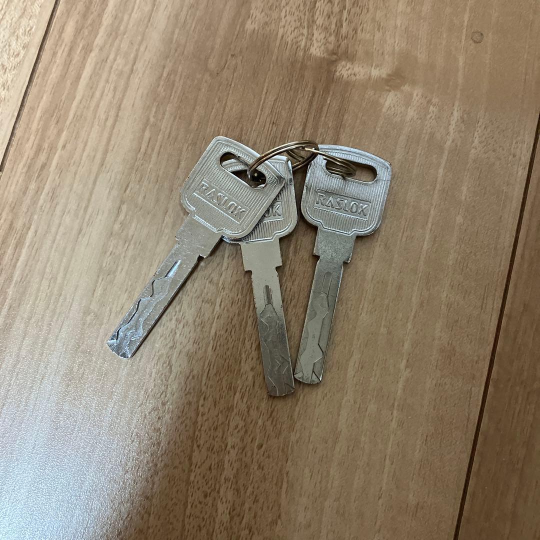 ハンドルロック　ステアリングロック　防犯