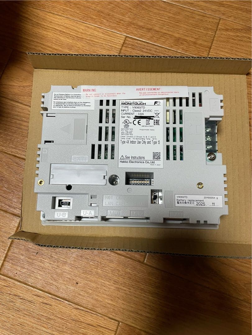 I76。富士電機タッチパネル モニタッチ V9060iTD。新品同様。未使用。