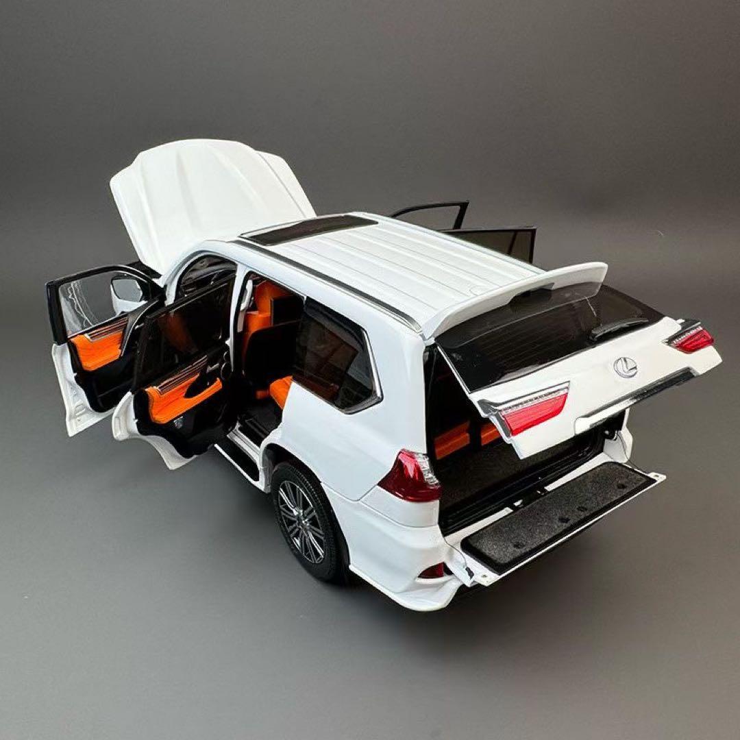 新発売 LCD 1/18 レクサス LX 570 全開閉 ホワイト ミニカー