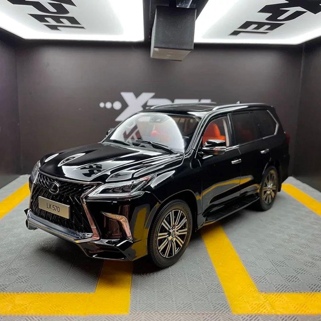 新発売 LCD 1/18 レクサス LX 570 全開閉 ホワイト ミニカー