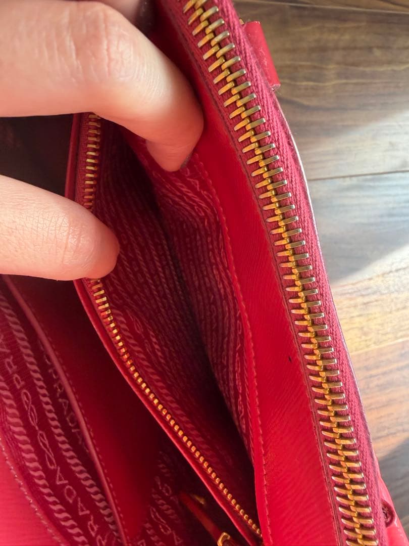 PRADA サフィアーノレザー ハンドバッグ レッド