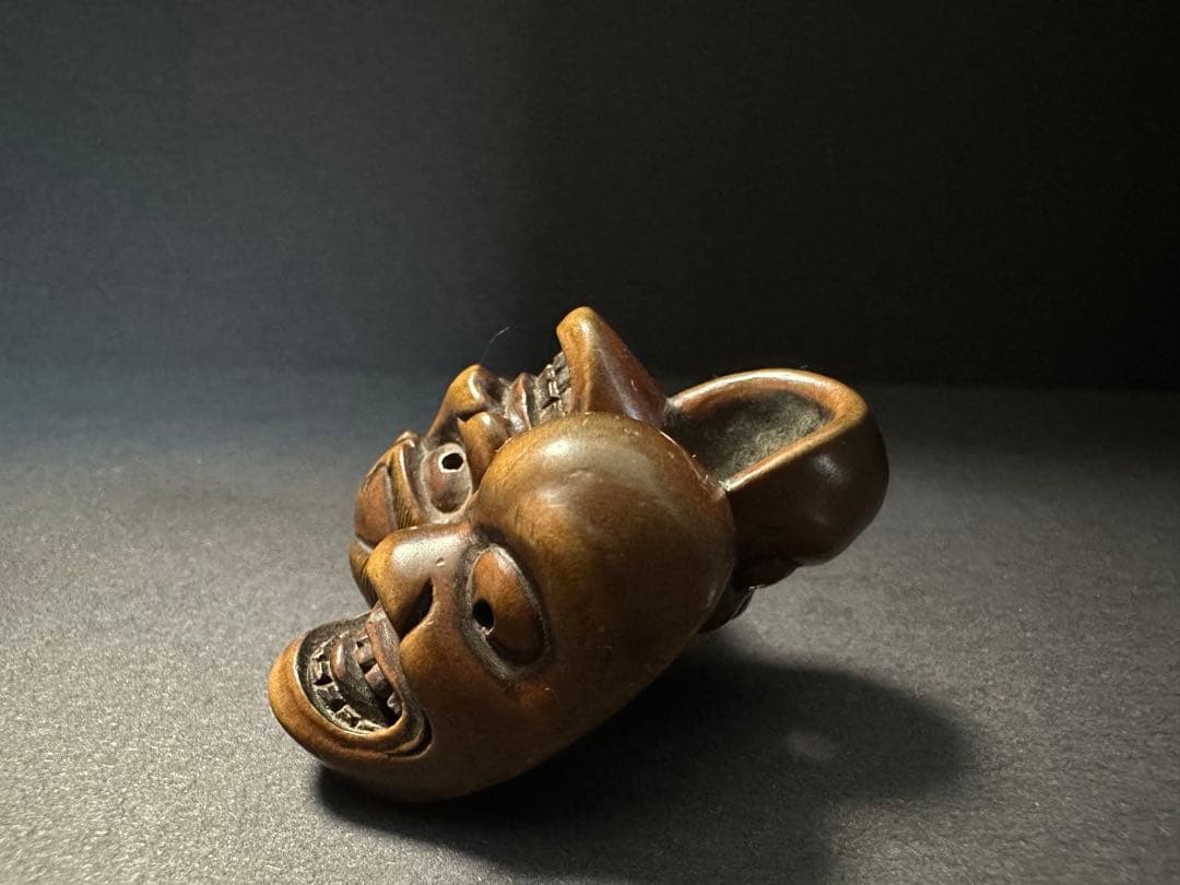 【根付(netsuke)】3面の顔の根付　木製　江戸時代