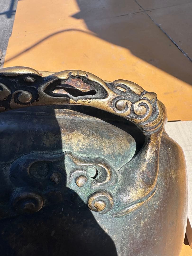 火鉢，銅製火鉢 ，唐獅子模様，金工，時代物，古董品