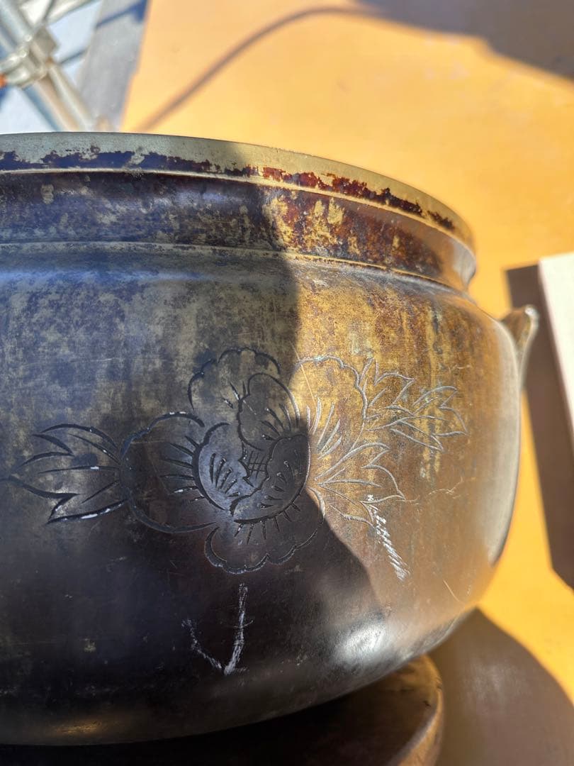 火鉢，銅製火鉢 ，唐獅子模様，金工，時代物，古董品