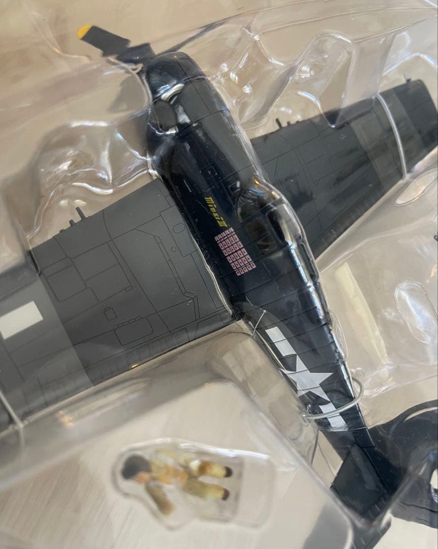 絶版新品　ホビーマスター 1/72 F6F-5 空母エセックス Minssi Ⅲ