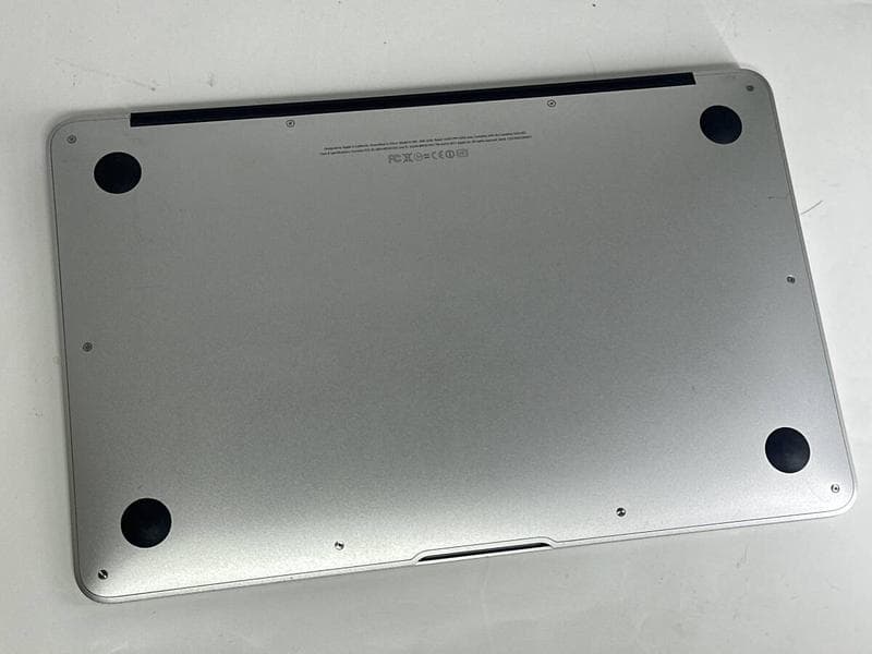 11インチMacBook Air-i5 3317/SSD128/良品