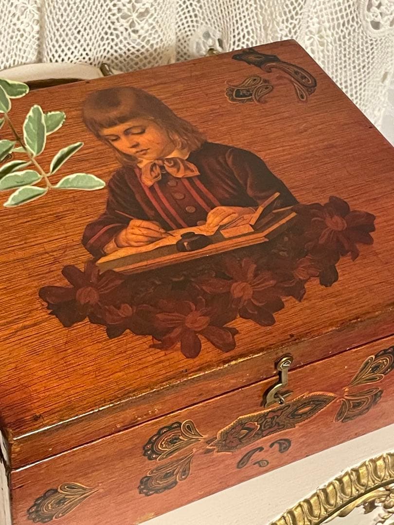 UKフランスの木箱　アンティーク