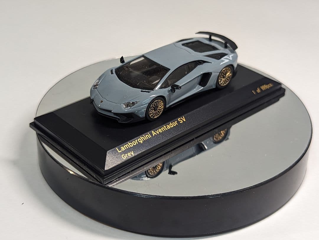 ミニカー CARNEL 1/64 Lamborghini Aventador sv