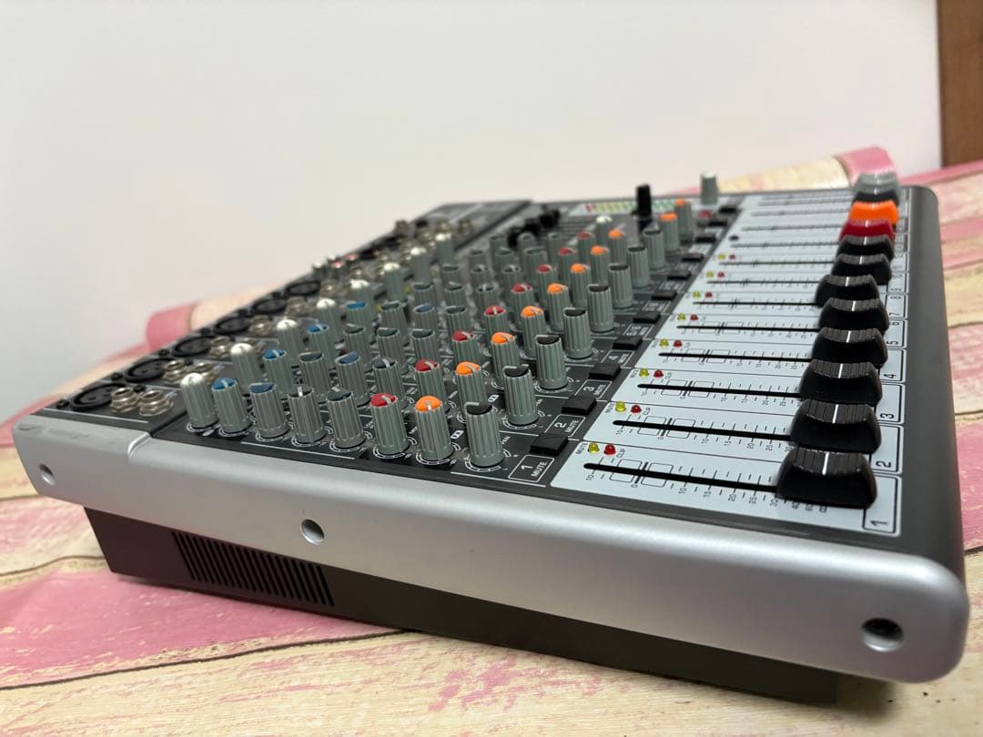 Behringer XENYX X1222USB ミキサー 通電確認済み