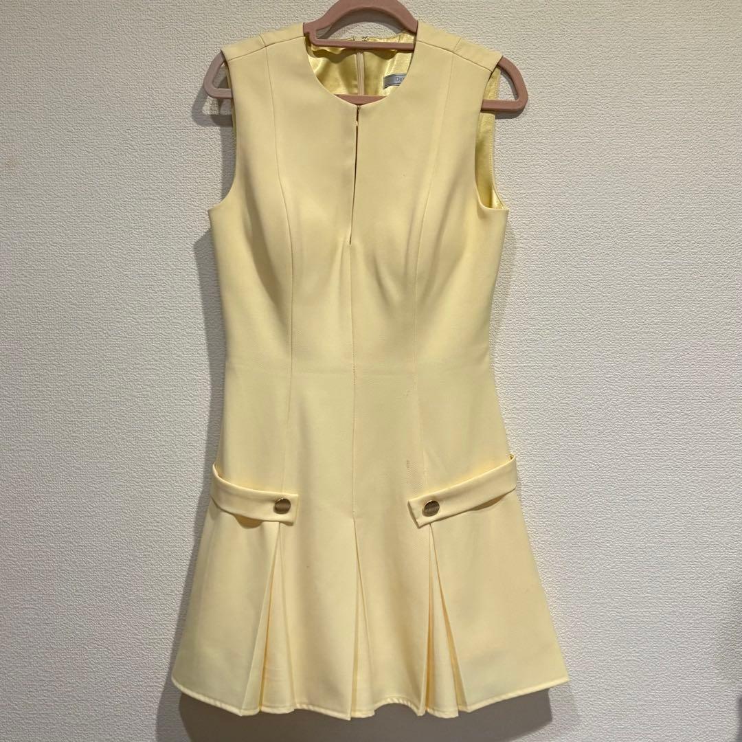 ローズドフフール　イエローノースリーブドレス