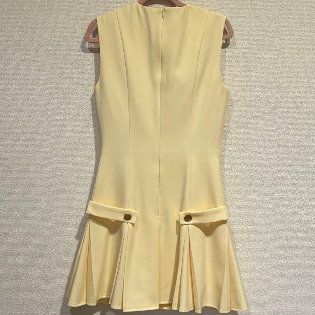 ローズドフフール　イエローノースリーブドレス