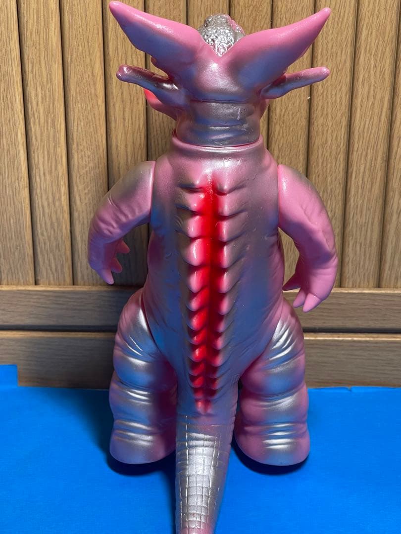 レア商品　ソフビ ブルマァク　ピンクガボラ　ウルトラマン