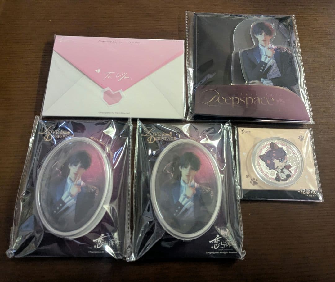 恋と深空 ホムラ 缶バッジ アクスタ  カード