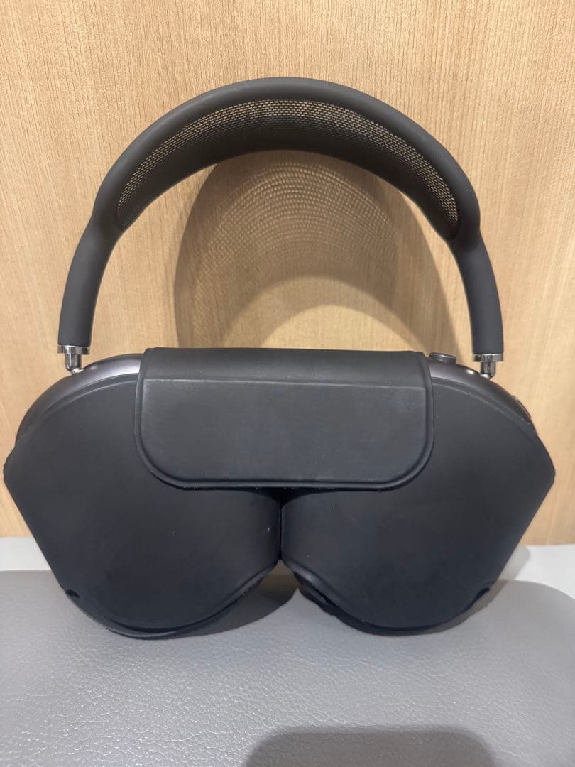 ブラック ワイヤレスヘッドホン オーバーイヤー型