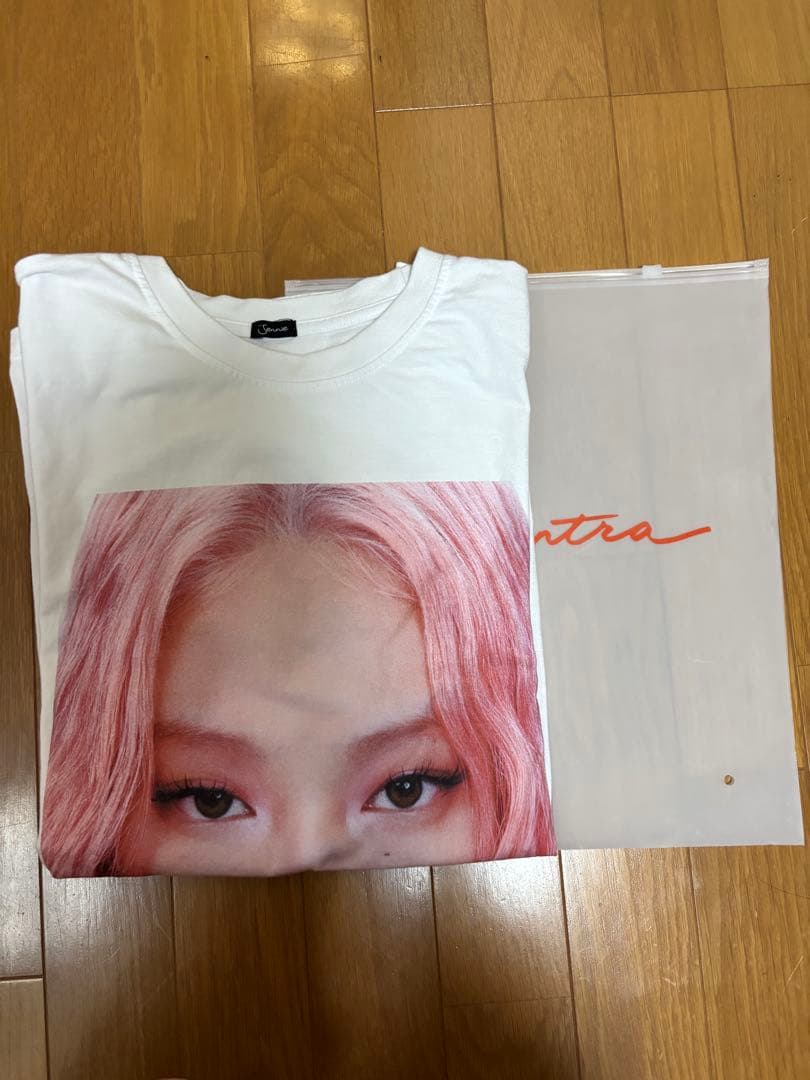 マントラ　JENNIE Oversized T-shirts Mantra