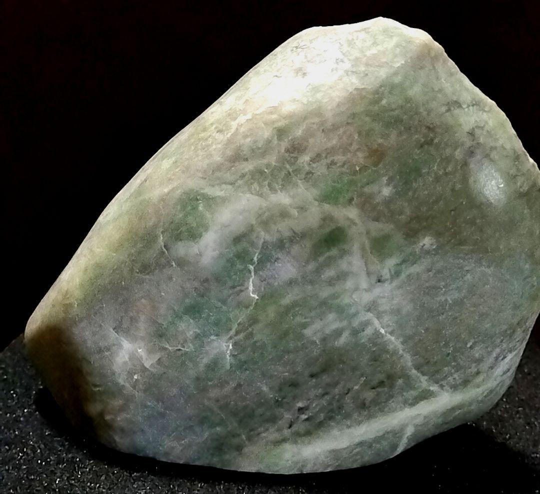 ★翡翠原石★糸魚川硬玉【大所川・転石・磨き0.6kg】