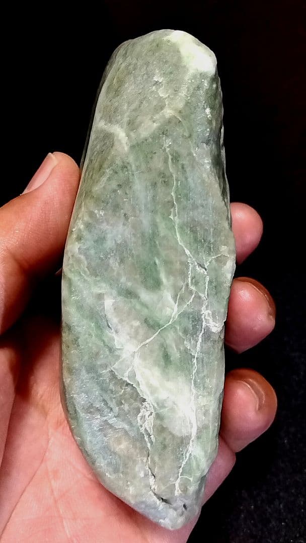 ★翡翠原石★糸魚川硬玉【大所川・転石・磨き0.6kg】