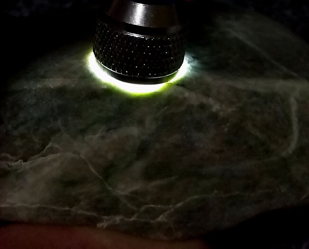 ★翡翠原石★糸魚川硬玉【大所川・転石・磨き0.6kg】