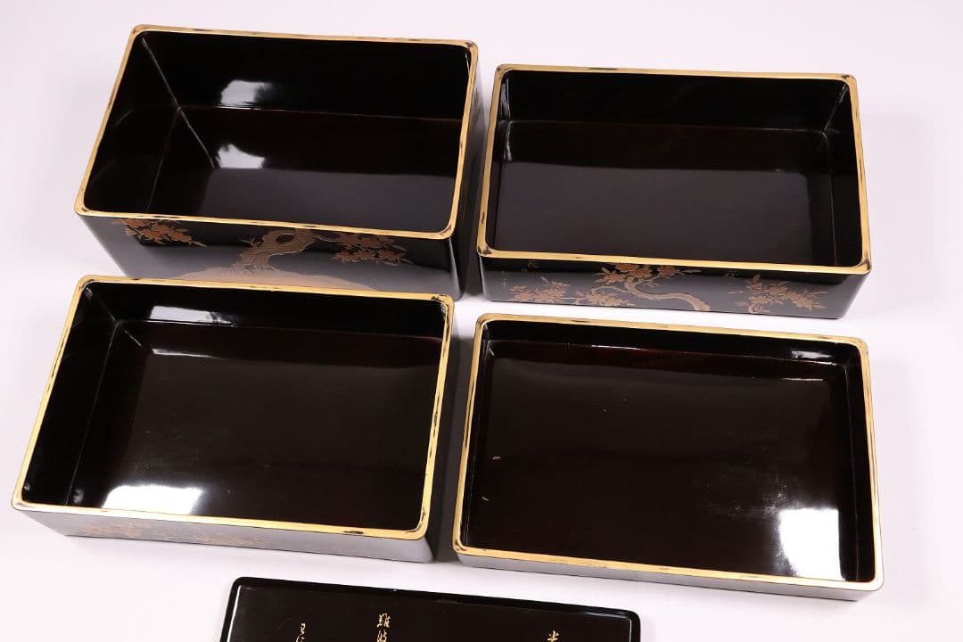 漆芸時代 蒔絵野弁当 四段重箱 草花 金蒔絵 木皿 木製漆器 詩歌【MA695】