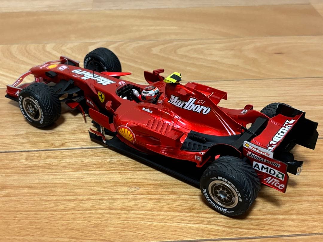 マテル 1/18 フェラーリ F1 200勝記念限定モデル F2007 中国GP