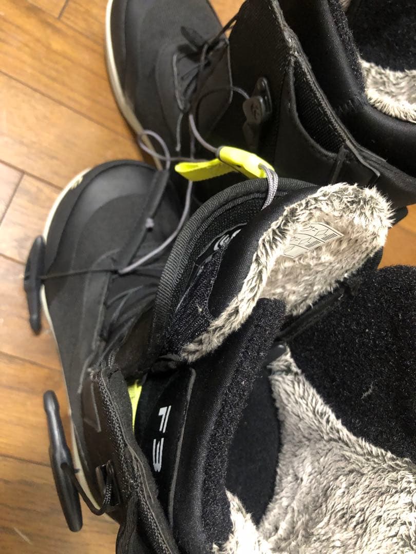 FLUX スノーボードブーツ 手袋 収納バッグ付き
