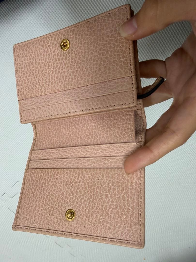 Gucci ピンク 二つ折り財布