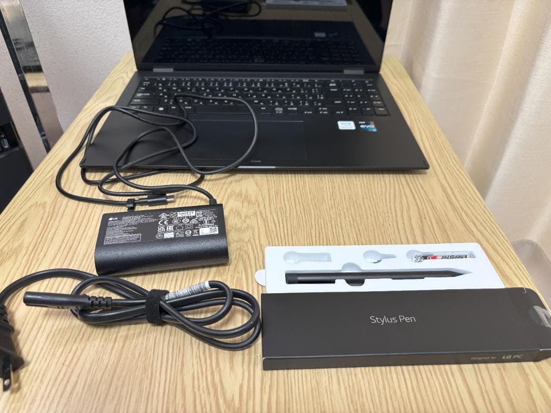 LG 2in1 ノートパソコン タブレット PC gram