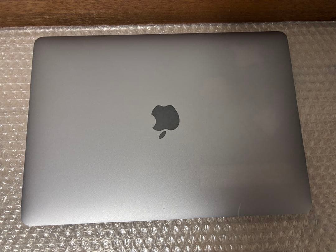 MacBook Pro 13インチ　A1989 256GB Retina