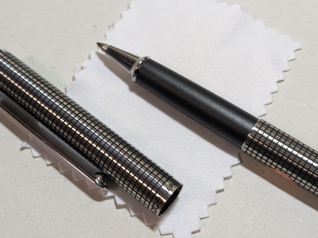 【新品・未使用】パイロット ローリート 格子 蝕刻 ボールペン シール付き