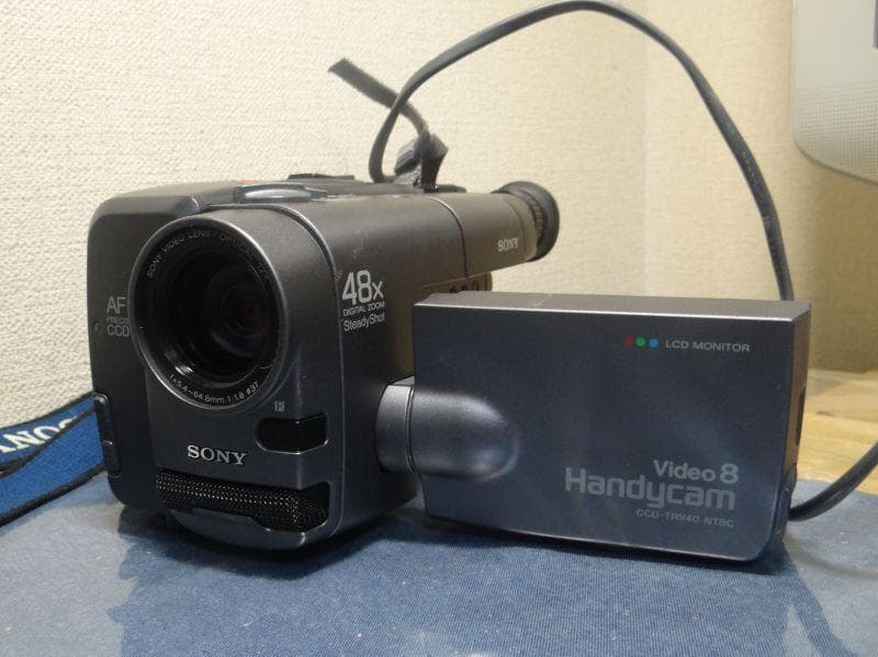 ★8ミリビデオカメラCCD-TRV40☆送料無料★