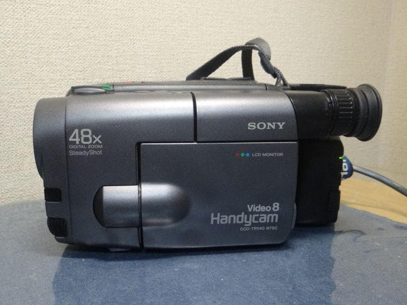 ★8ミリビデオカメラCCD-TRV40☆送料無料★