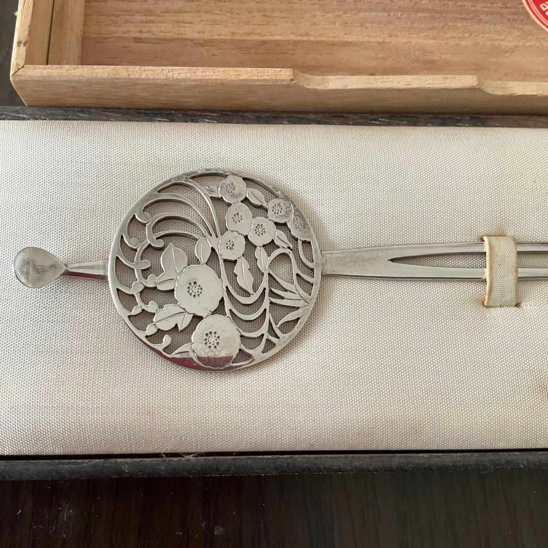 銀かんざし　花と波の模様 オリジナル箱入り