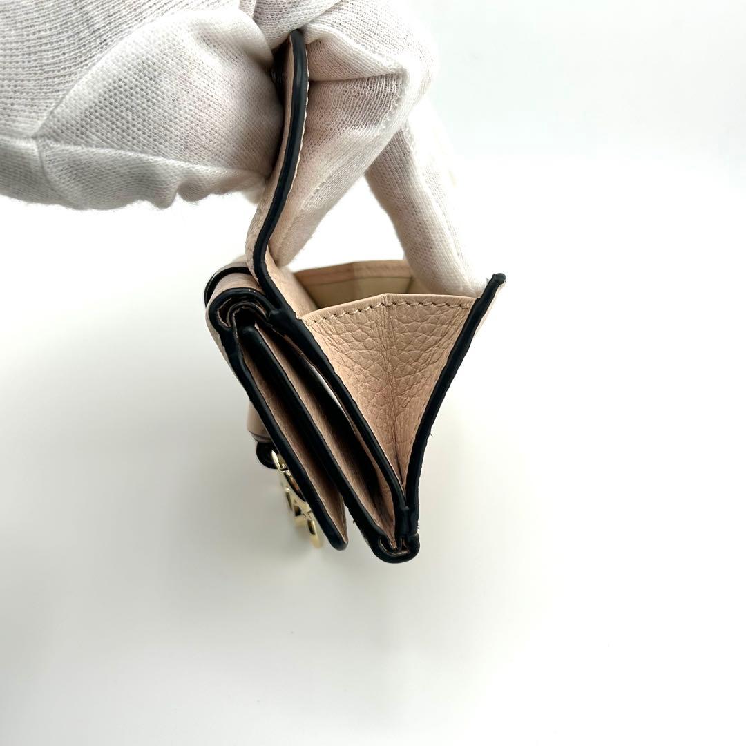 ✨極上美品・箱保存袋付き✨　クロエ　三つ折り　アルファベット　チャーム　レザー