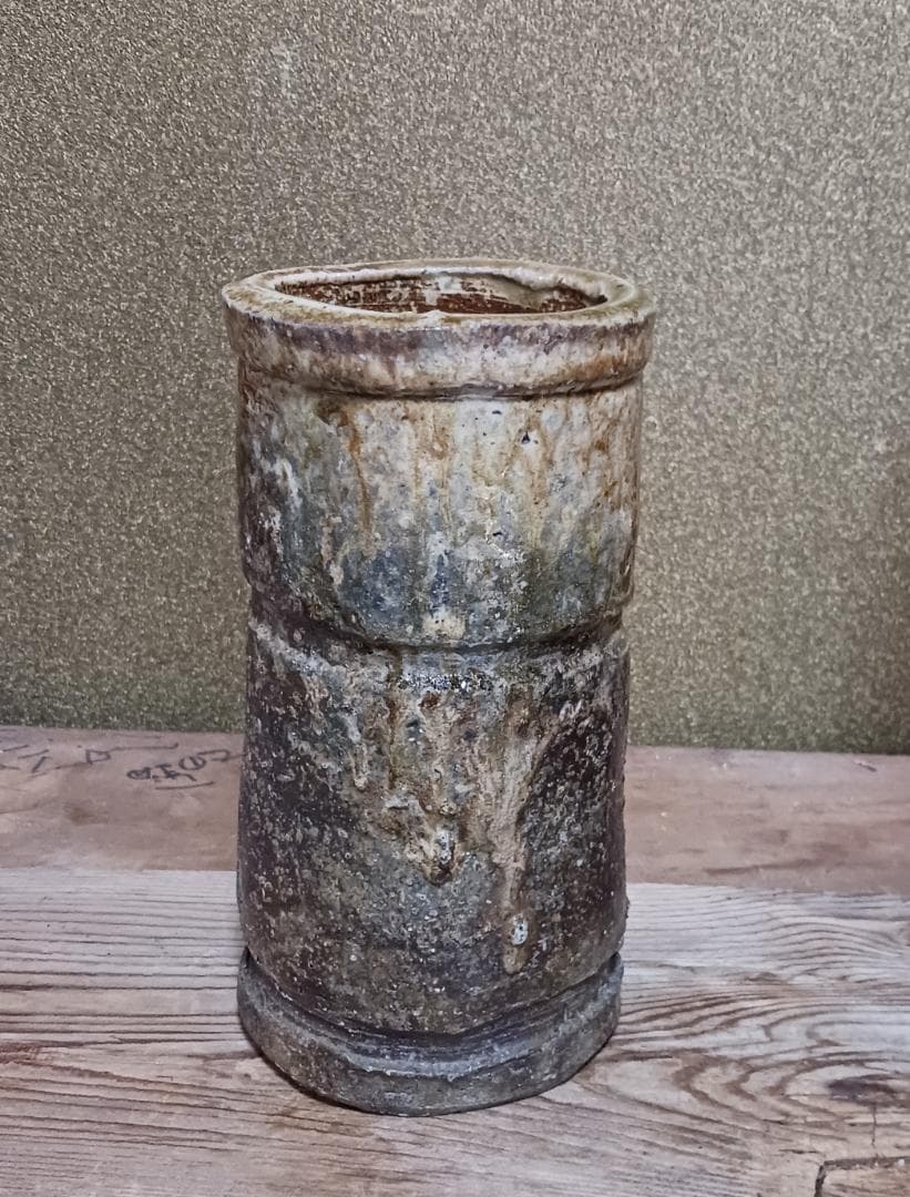 伊賀焼　花入れ　時代・作者不詳　合わせ箱付き