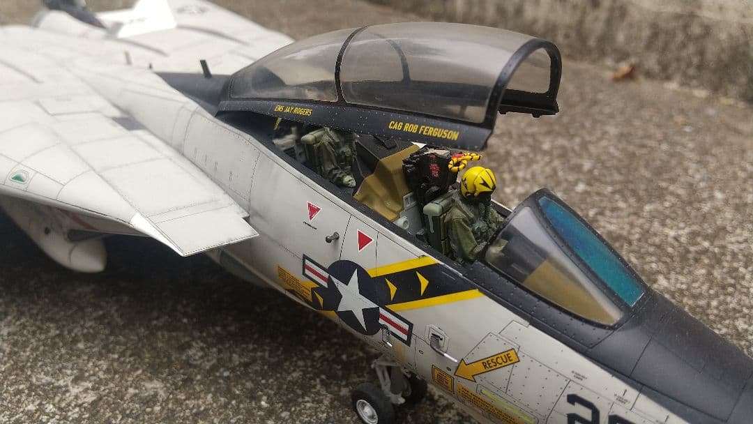 タミヤ グラマン F-14A トムキャット 1/48スケールモデル 完成品