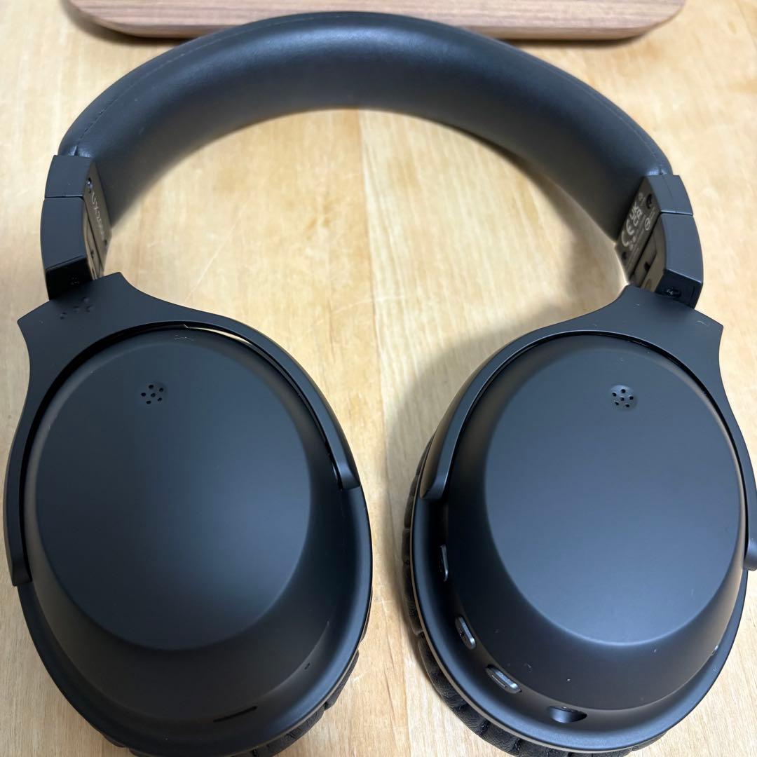 final ワイヤレスヘッドホン UX2000ブラック