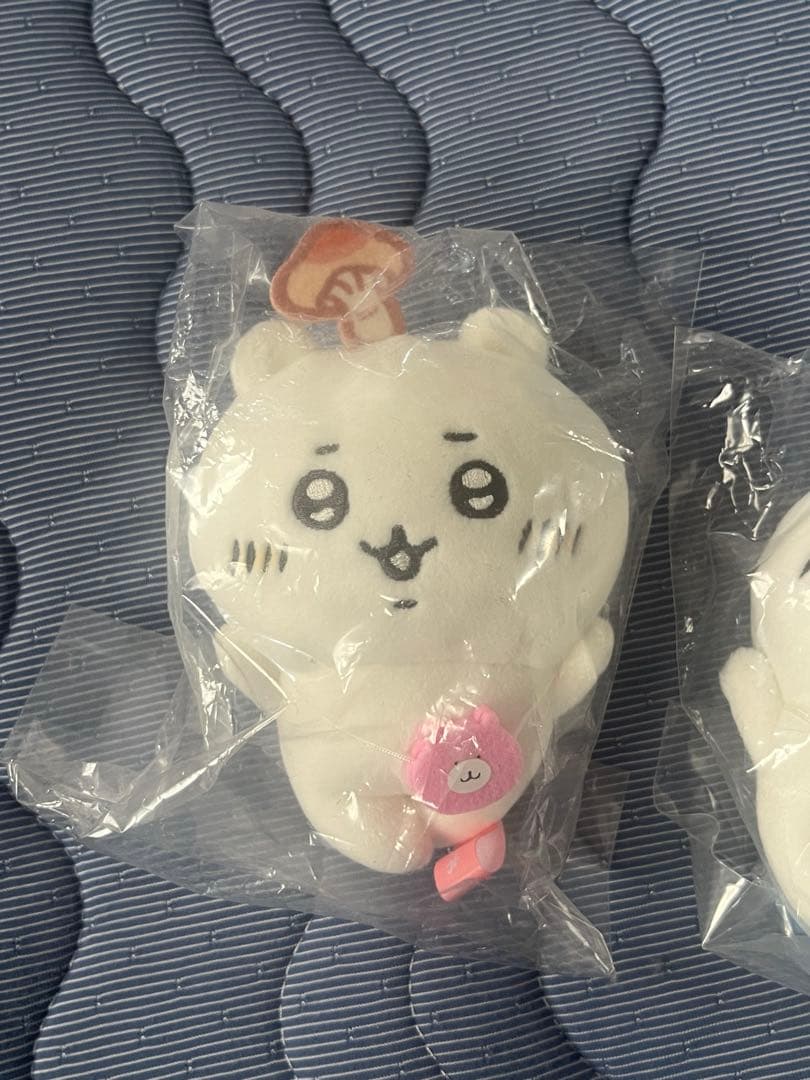 ちいかわ　森のキノコぷちマスコット　ハチワレ　うさぎ