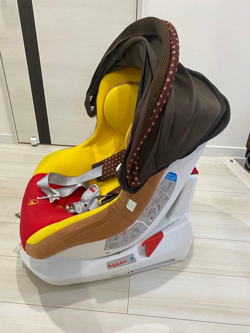 くまのプーさん　ターンシート　チャイルドシート＆アンパンマンどこでもメリー