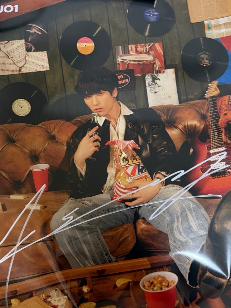 WHERE DO WE GO 金城碧海　JO1 サイン入りポスター