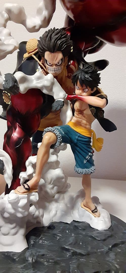 限定品　ワンピース　フィギュア　ルフィ