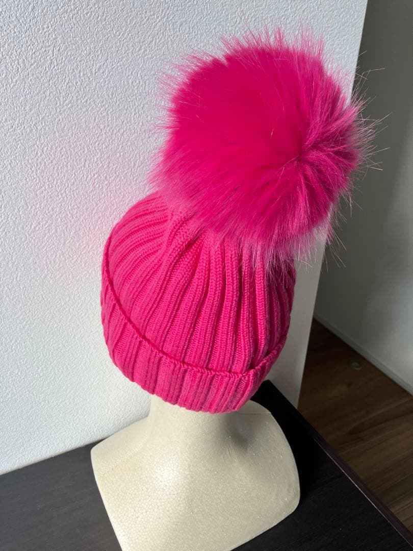 【美品】モンクレール　ピンク リブ編み ニット帽 ファー付きポンポン