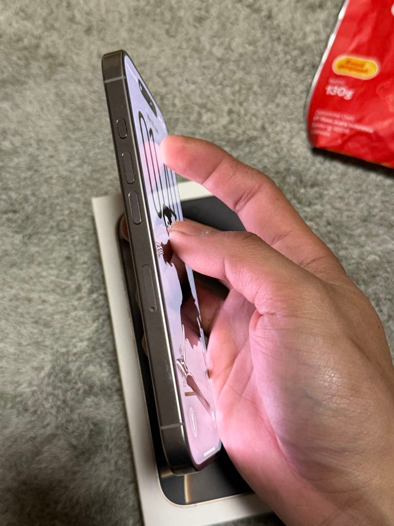 極美品　iPhone 16 pro ブラック　128GB