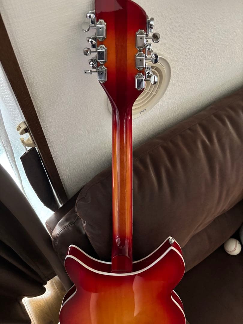 Rickenbacker 330-12タイプ