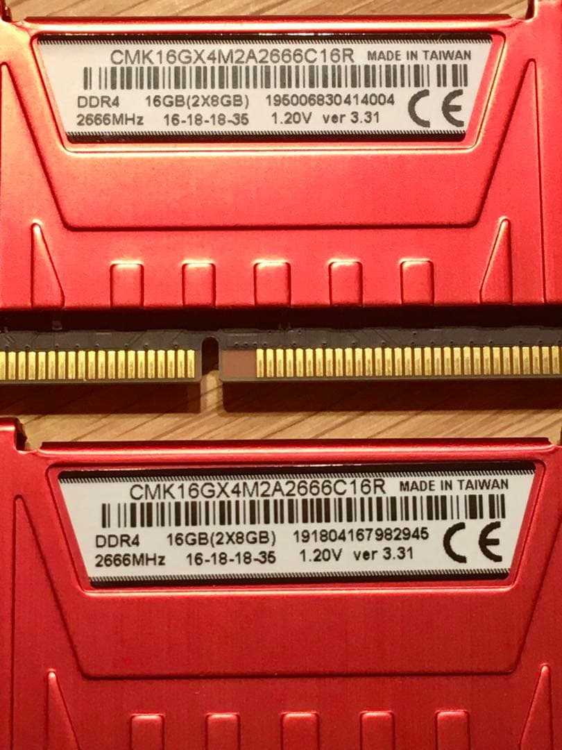 メモリー Corsair VENGEANCE LPX 16GB DDR4 2666MHz