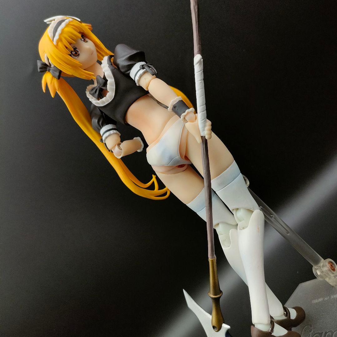 クイーンズブレイド　アイリ　美少女アクションフィギュア　R15