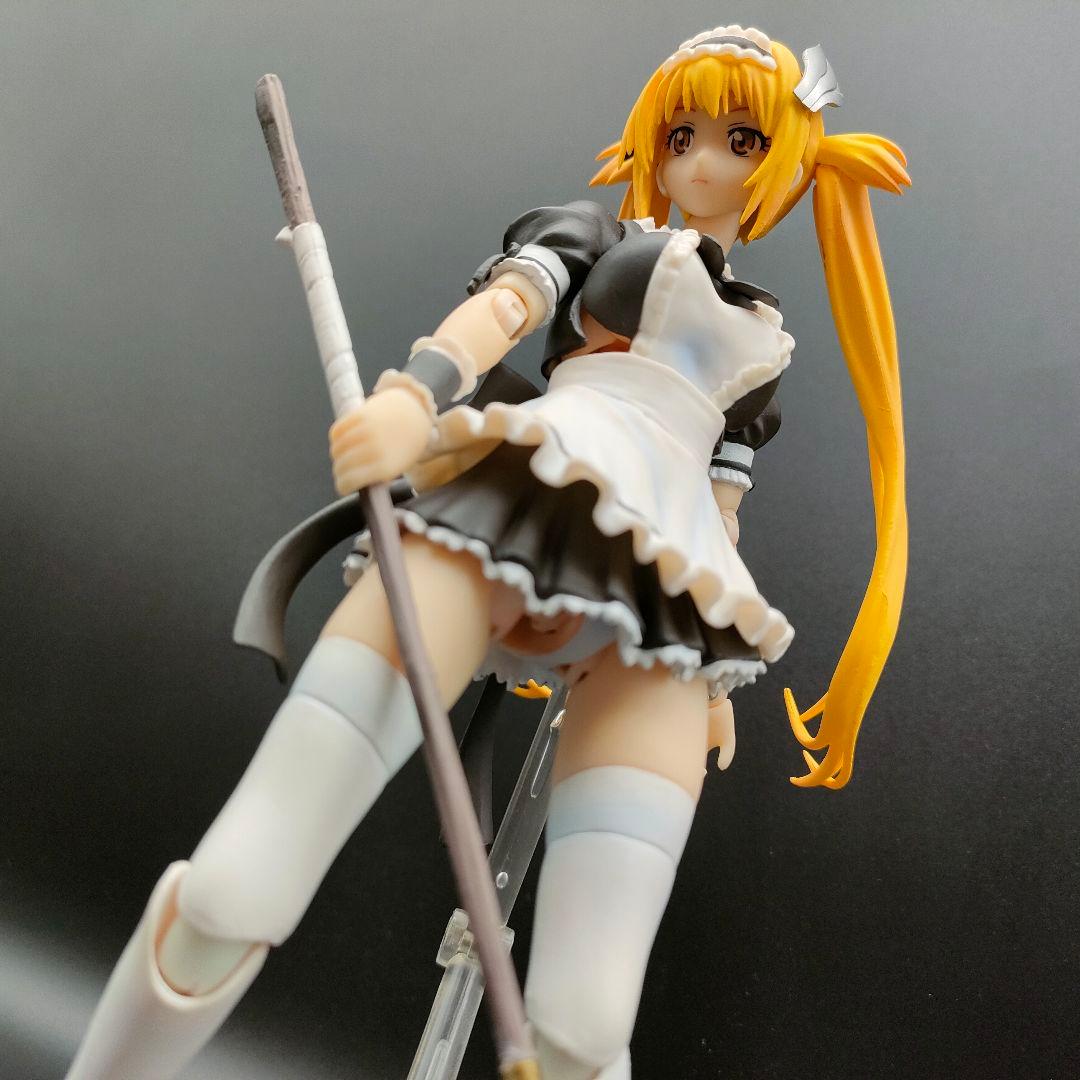 クイーンズブレイド　アイリ　美少女アクションフィギュア　R15